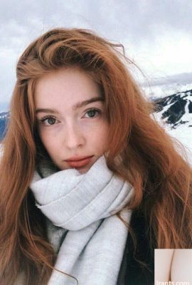 तेजस्वी रूसी लाल बालों वाली मॉडल अपनी आकर्षक तस्वीरें दिखा रही हैं – जिया लिसा (50P)