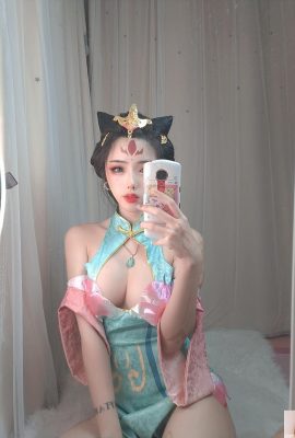 यांग युहुआन-बढ़े हुए स्तन और सुंदर नितंब, गोरे और मोटे, सेक्सी और आकर्षक (22पी)