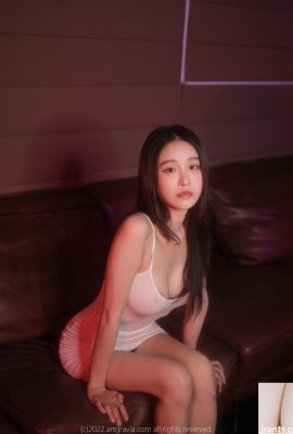 कोरियाई गुलाबी सौंदर्य मॉडल साहसपूर्वक तस्वीरों में अपना आकर्षक शरीर दिखाती है – लीसेओल (59p)