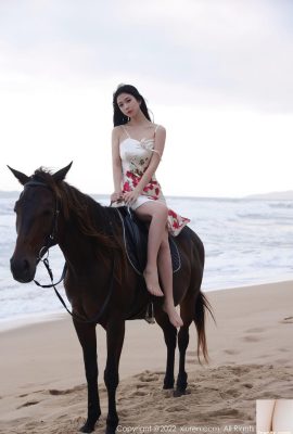 समुद्र के किनारे हाई स्लिट वाली ली यारू की 182CM रेट्रो लंबी स्कर्ट घोड़े की सवारी करते समय उसकी सुंदरता को दर्शाती है (74P)