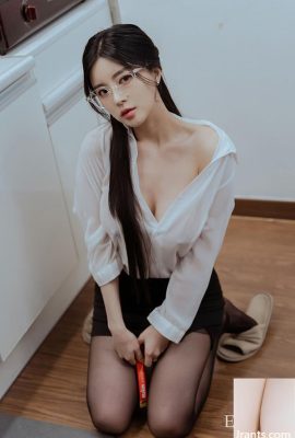 कोरियाई सौंदर्य पुरम, चश्मा, सफेद शर्ट, काला मोज़ा, प्रलोभन (32p)