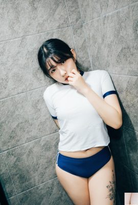 (सोनसन) कोरियाई लोलिता ने अपने आकर्षक बट का खुलासा किया… असहनीय रूप से कामुक (33p)