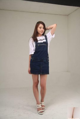 कोरियाई सुंदर युवा छात्र मॉडल की कपड़े उतारते हुए तस्वीरें – येलिन (48p)