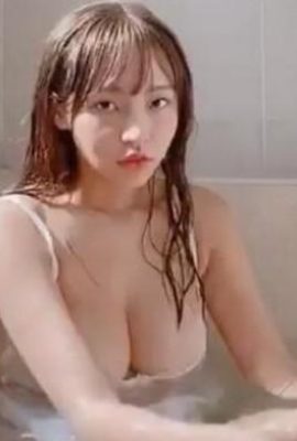 हुआंग जी के स्नान वीडियो का बड़े स्तन वाला संस्करण वायरल हो गया, नरम और बड़ा ~ लिन जियांग (10p)