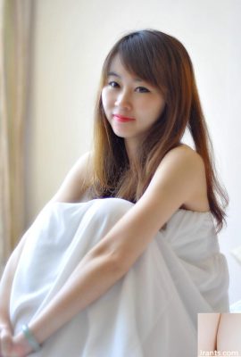 (चीनी मॉडल श्रृंखला) सफेद और कोमल नग्न मॉडल मोमो की सुंदरता और सुपर-स्केल नग्न फोटो शूट (100p)