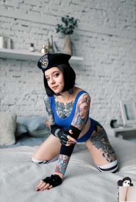 (Suicide Girls) दिसंबर 08, 2024 – रेड – जिल वेलेंटाइन (55पी)