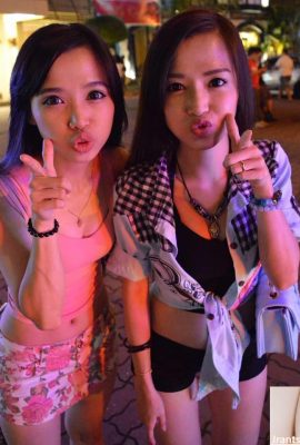 मलेशिया की प्रसिद्ध जुड़वां बहन पिंटी और जुआनली शोगर्ल (8p) के रूप में अद्भुत हैं