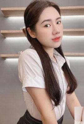 सामने और पीछे बहुत आकर्षक हैं।