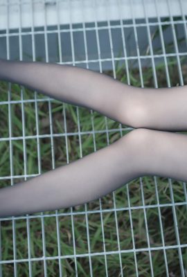 (खरगोश फिल्मों के साथ खेलता है) – शरारती ब्लैक सिल्क गर्ल (50 पी)