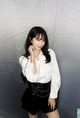 आंख को पकड़ने वाली तस्वीर असीमित है और “ज़िया किंग” में एक आश्चर्यजनक आंकड़ा है! (२० पी)