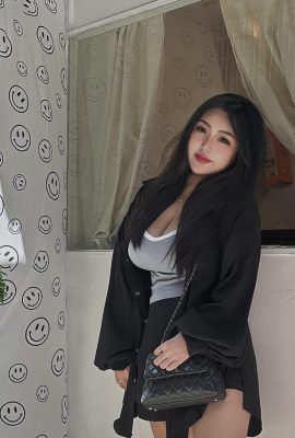 “गुलाब” सबसे अच्छा आंकड़ा उसकी बाहों में जाना चाहता है (10p)