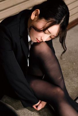 सशारा यूरी: एक भद्दी महिला बॉस जो बहुत ज्यादा पीने का नाटक करती है और अपने बड़े डिक को अधीनस्थ करती है।