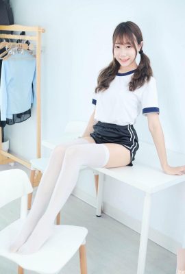 “Qiaoqiao” में एक सुंदर पैरों के साथ एक सुपर सुंदर शरीर है + नितंबों पर एक बेईमानी (10p)