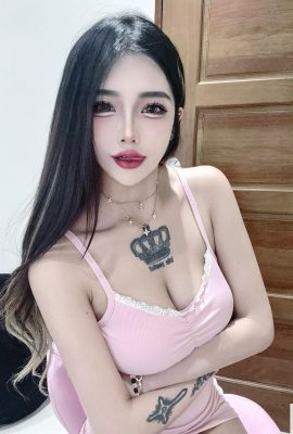 अंतिम आकृति “क्यूकी” वक्र 10p (10p) द्वारा मोहित है