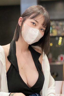 अपने सुंदर आकृति को दिखाएं और गाल को झुकाएं। टी-वोन रिच -फेडिंग फ्रेंड्स की प्रशंसा डब्ल्यू (10p)