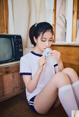 (नेशनल मॉडल ह्यूमन बॉडी) Nnian”स्कूल गर्ल आ रही है” (42 पी)