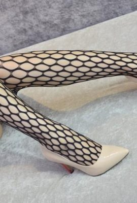 (लेगकु फोटो) एक-पीस मेश स्टॉकिंग्स (34 पी) के साथ लंबे-पैर वाली लड़कियों का अंक।