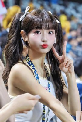 बड़ी आंखों वाली जाने वाली प्यारी “विनी” चेहरा से भरा हुआ