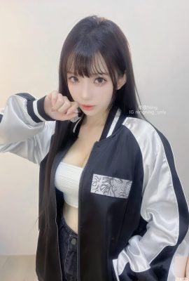 “तानिंग निंग” में एक सुंदर आंकड़ा है जो कि लूमिंग है … इतना गर्म (10p) (