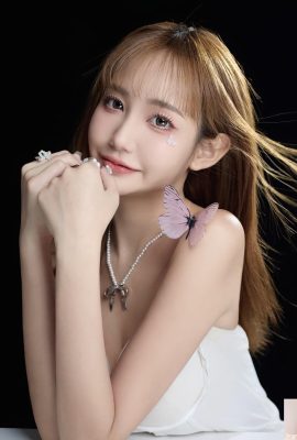 “जियांग शिन” की शुद्ध, उत्कृष्ट चेहरे की विशेषताएं, मधुर स्वभाव दिल को छू लेने वाले हैं (10P)