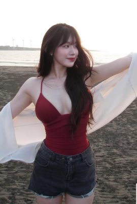 “यू” की सुंदरता और कामुकता का सह-अस्तित्व लोगों को अपना ध्यान भटकाने में असमर्थ बनाता है (10पी)