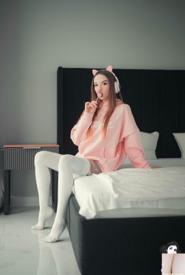 (Suicide Girls) अगस्त 01, 2025 – ऐलिस वाइब्स – सुसाइड बार्बी (54पी)