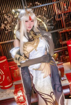 सुनहरा साँप धन लाता है और ड्रैगन बोट फेस्टिवल मनाने के लिए अपनी रोशनी को संघनित करता है (87पी)